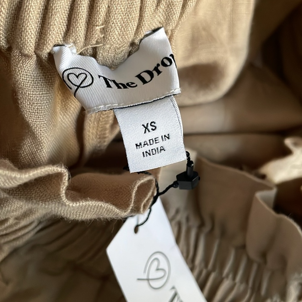 Linen Short - Picture 5 of 9